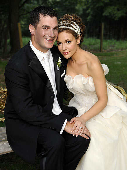 Alyssa-milano-wedding-gown
