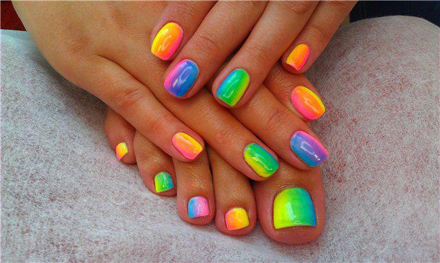 Post image for Spring into Springtime Nail Trends