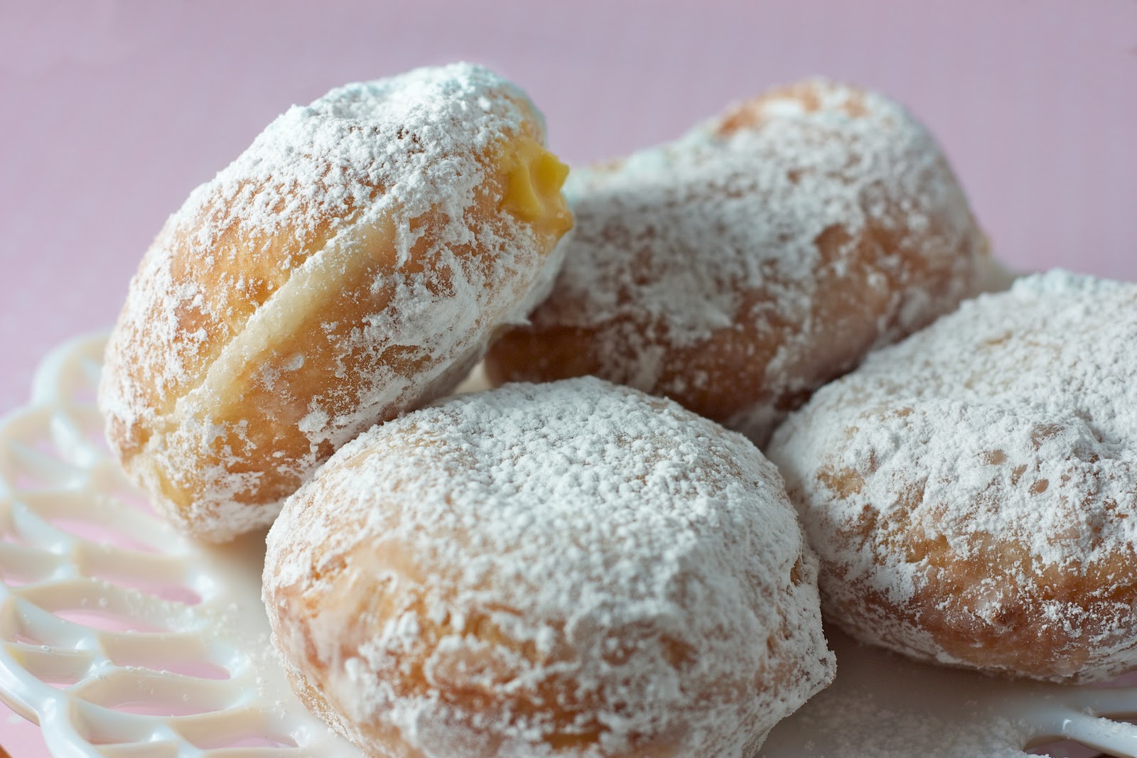 Post image for It’s Fat Tuesday!  Enjoy a Paczki!